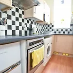 Modern Flat In Rosemount/City Centre